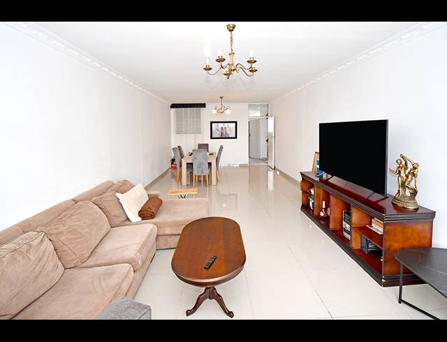2.5 BEDROOM APARTMENT FOR SALE IN BEDFORD GARDENS